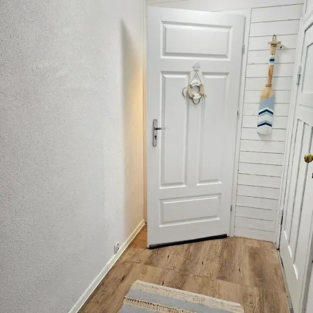House Two Apartment *